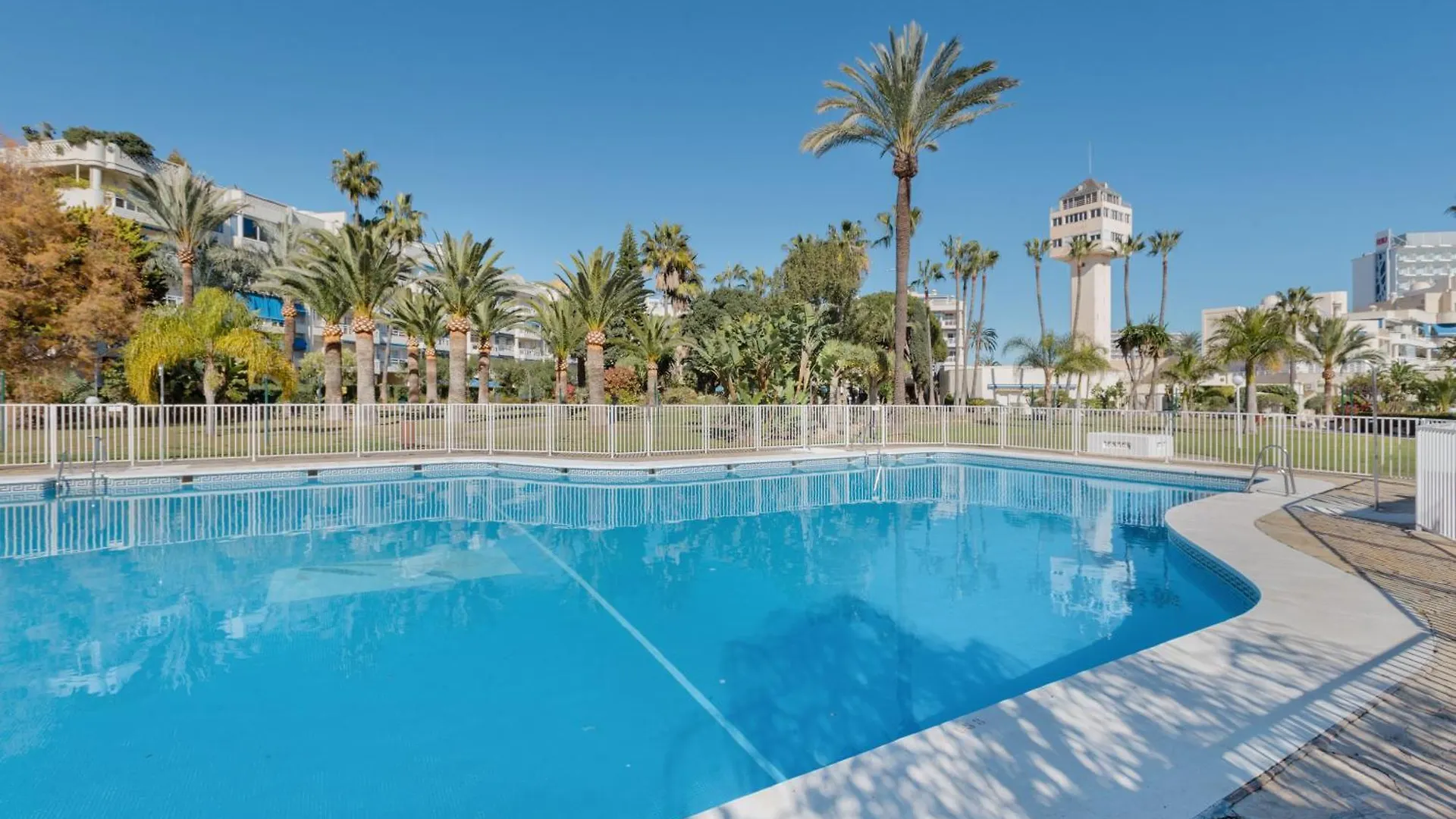 Apartamento Junto Al Mar Costa Lago Torremolinos Apartament